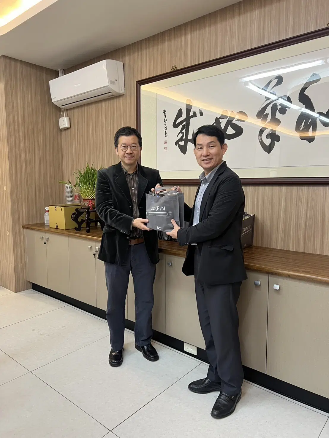 2024年11月26日交通陽明大學搖滾教授林元敏帶隊參訪